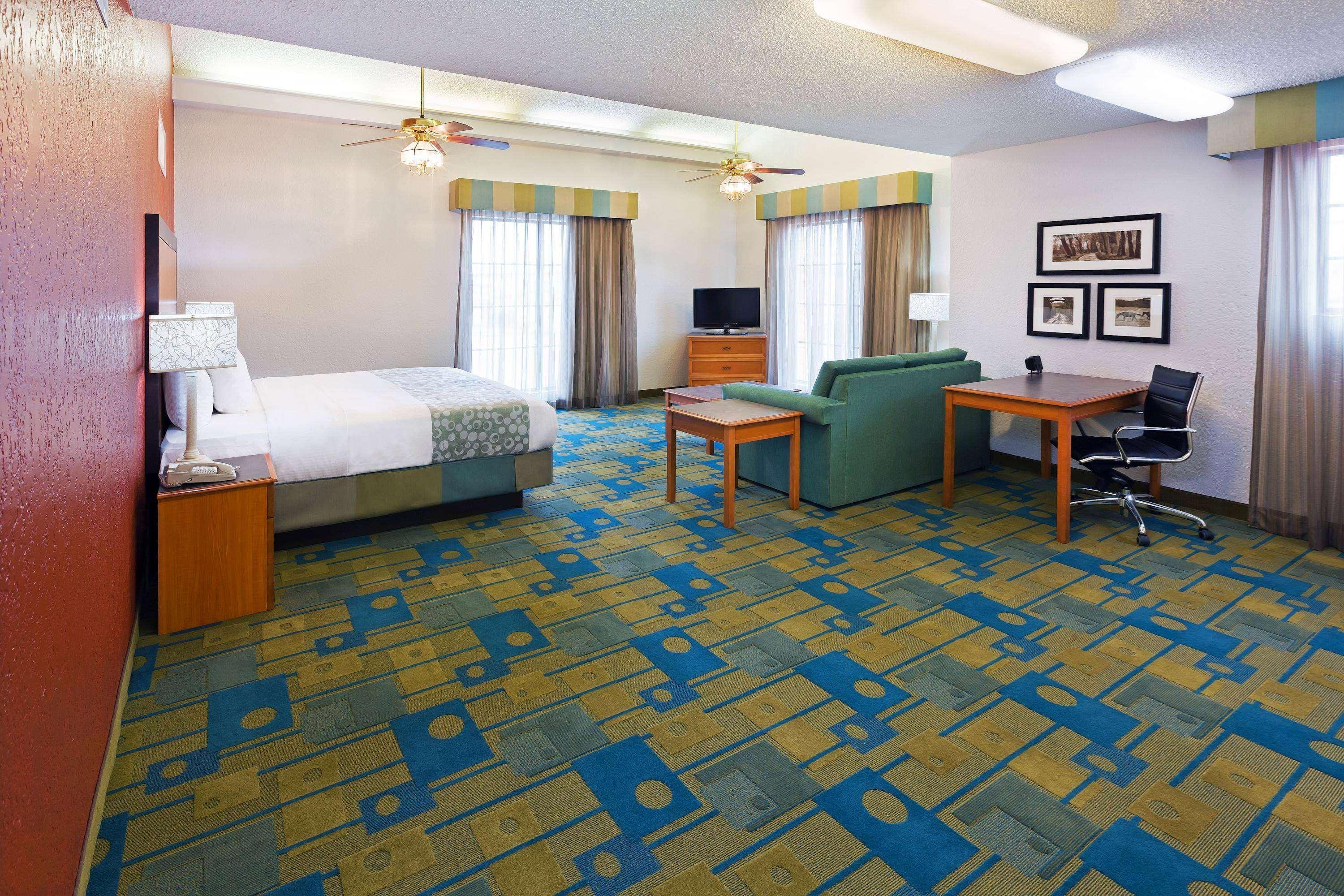 La Quinta Inn By Wyndham Victoria Kültér fotó