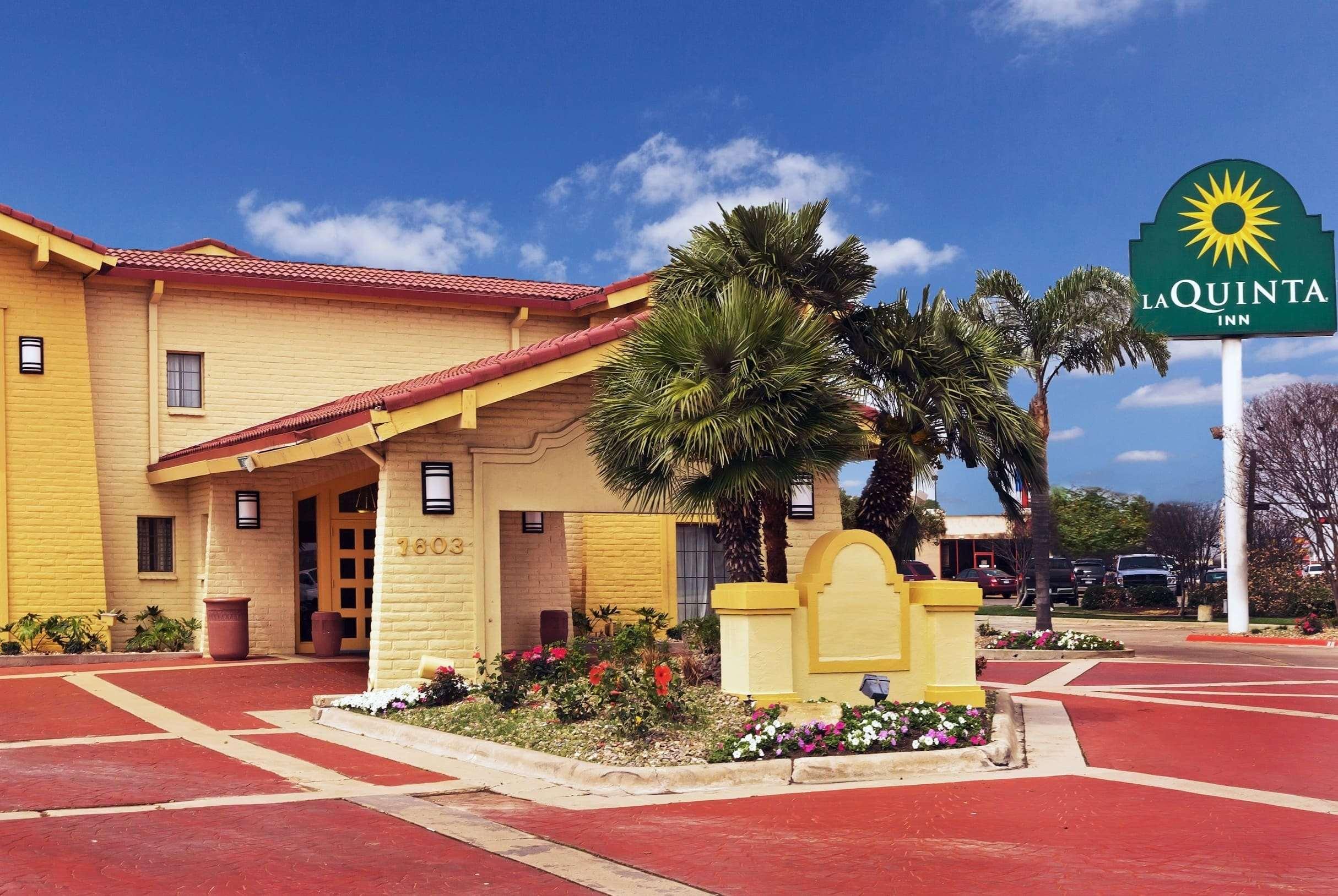 La Quinta Inn By Wyndham Victoria Kültér fotó