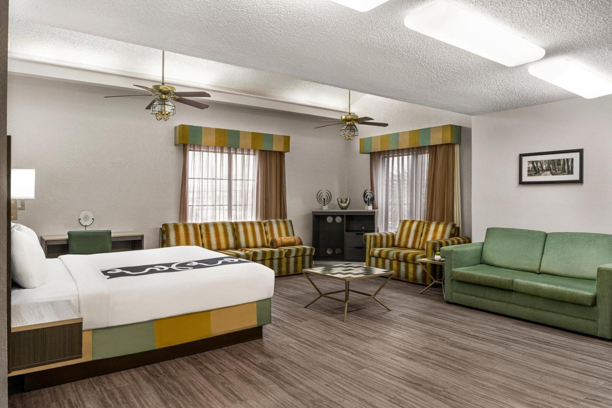 La Quinta Inn By Wyndham Victoria Kültér fotó