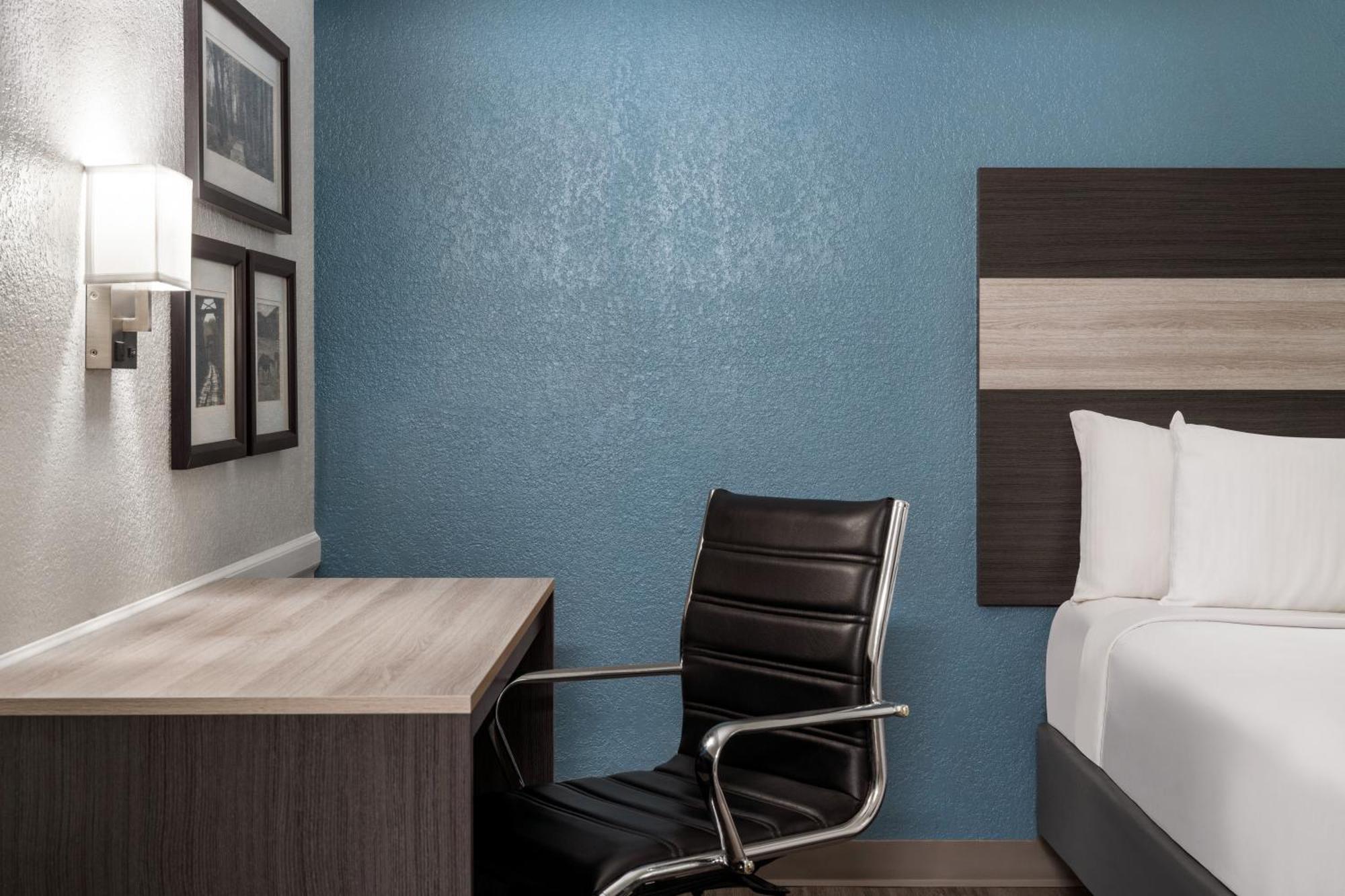 La Quinta Inn By Wyndham Victoria Kültér fotó