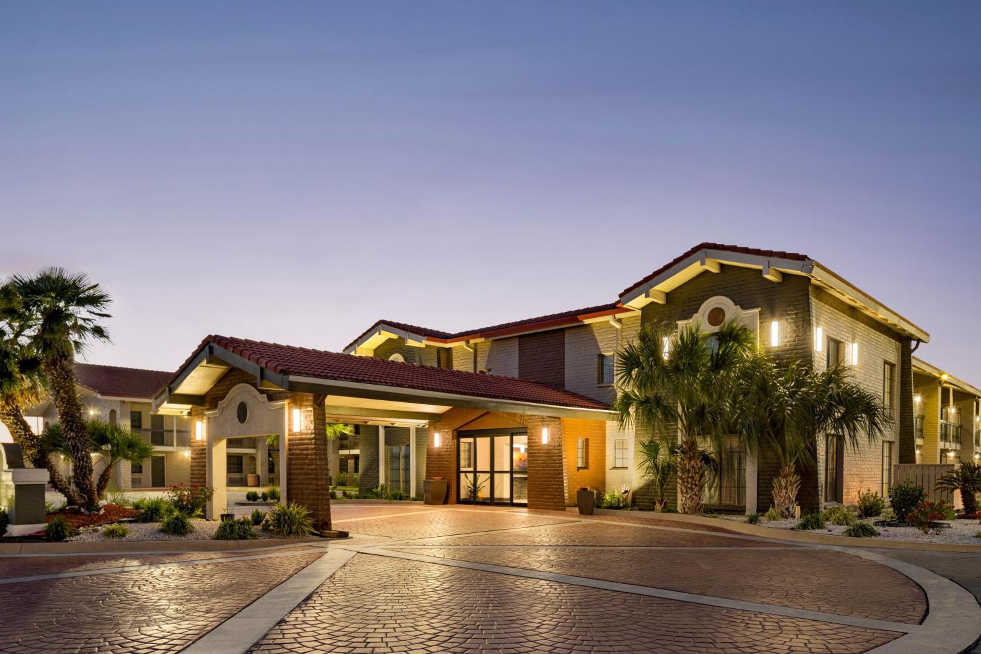 La Quinta Inn By Wyndham Victoria Kültér fotó